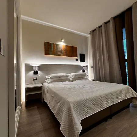 Hotel Confidence