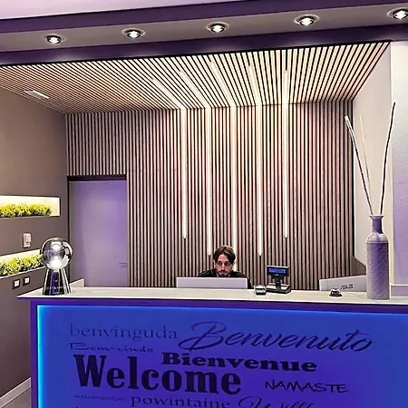 Confidence Hotel